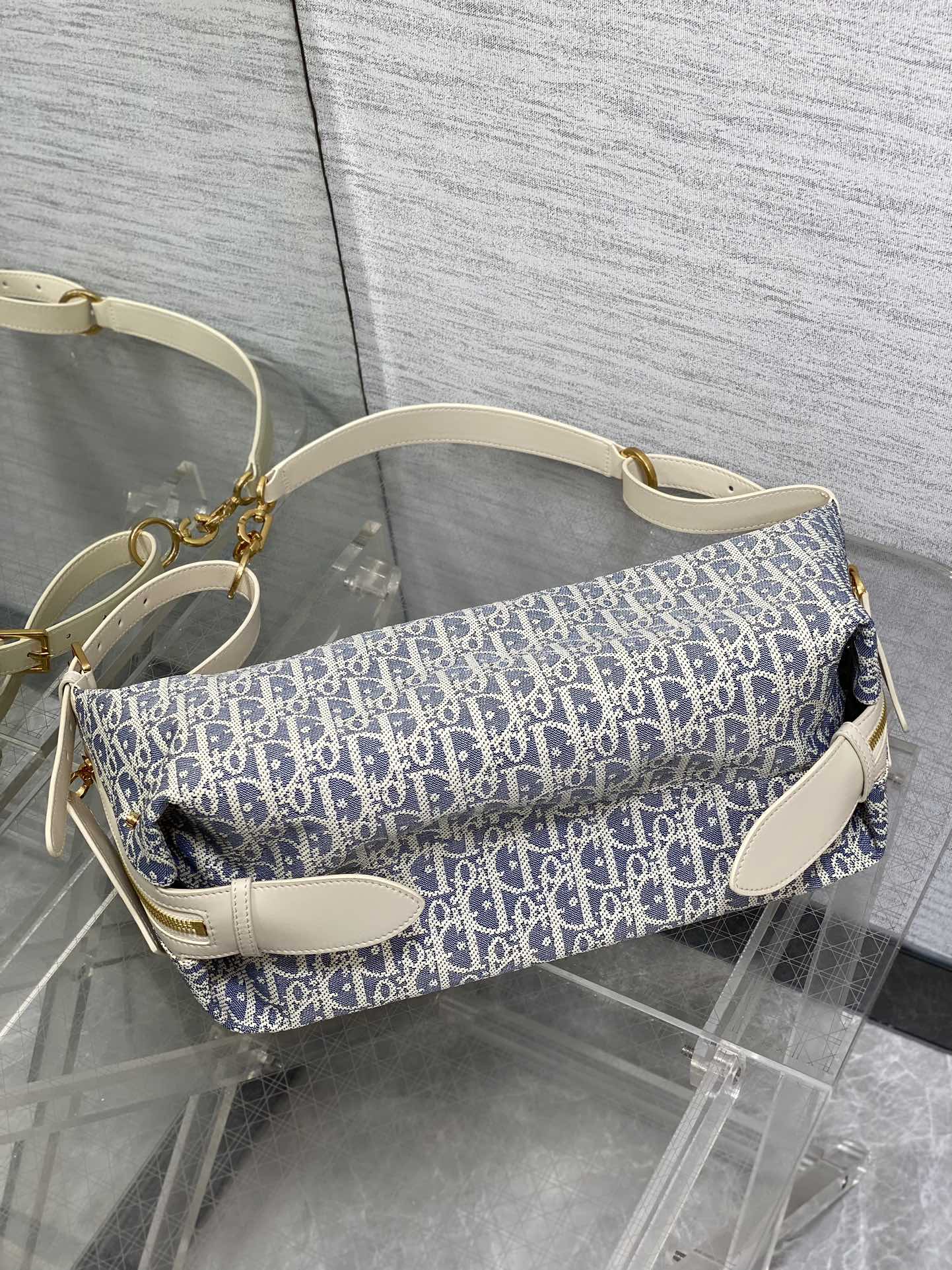 CD new single shoulder bag