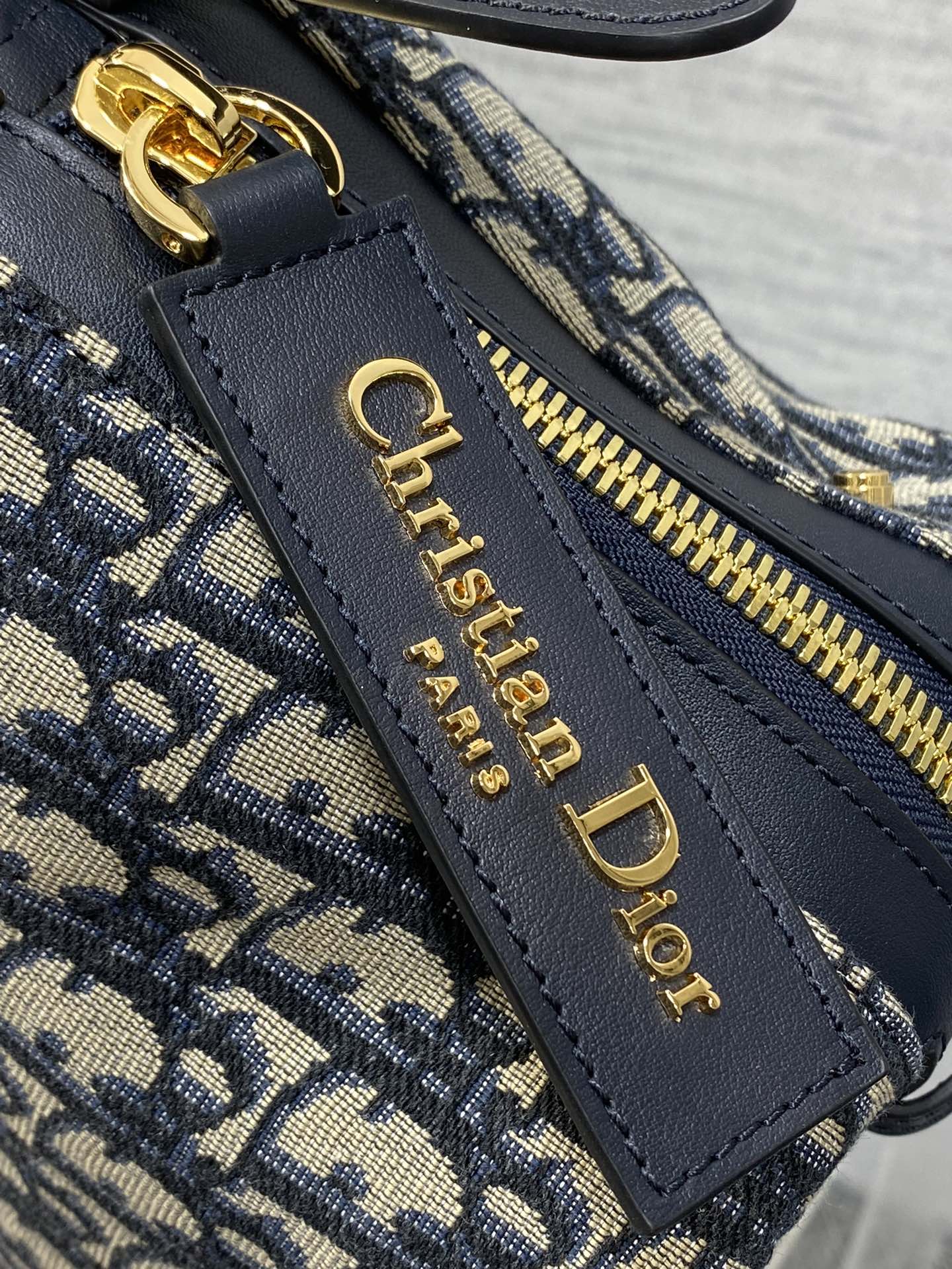 CD new single shoulder bag