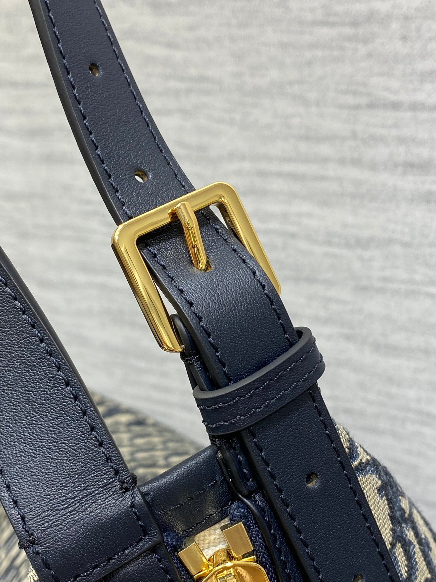 CD new single shoulder bag