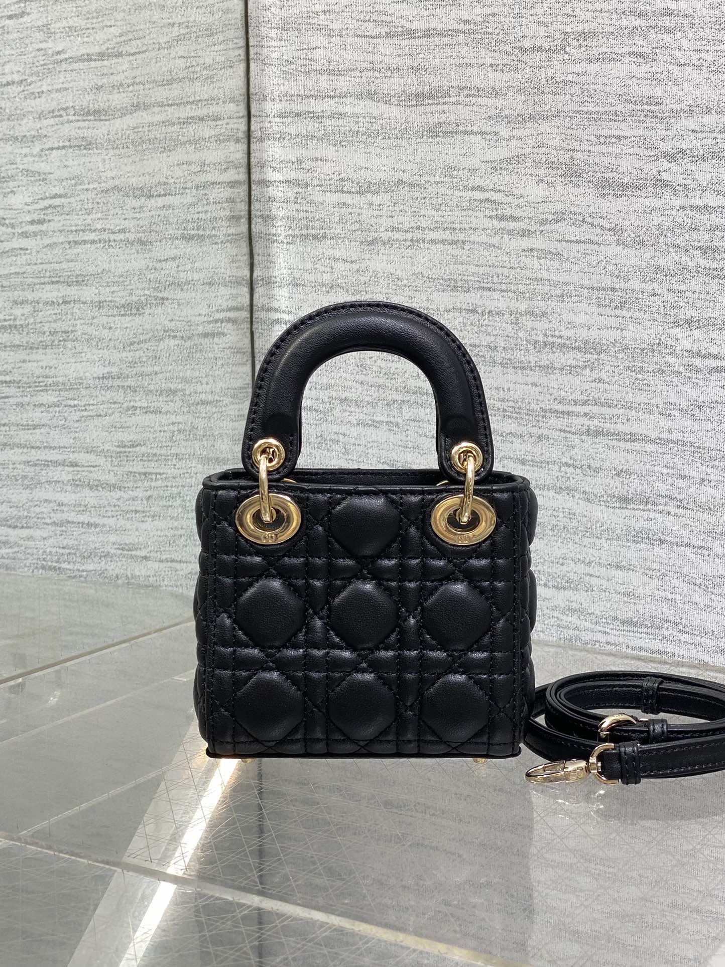 CD New Handbag