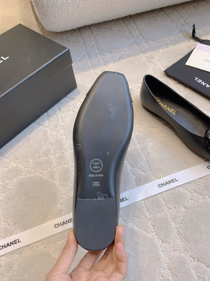Chan New  Camellia flat shoes