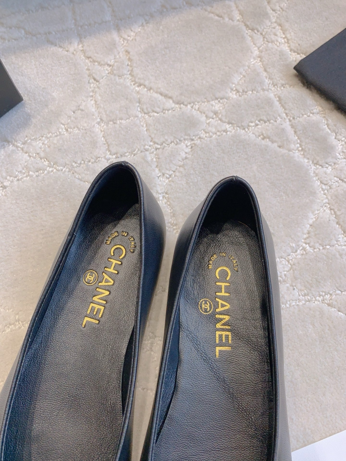 Chan New  Camellia flat shoes