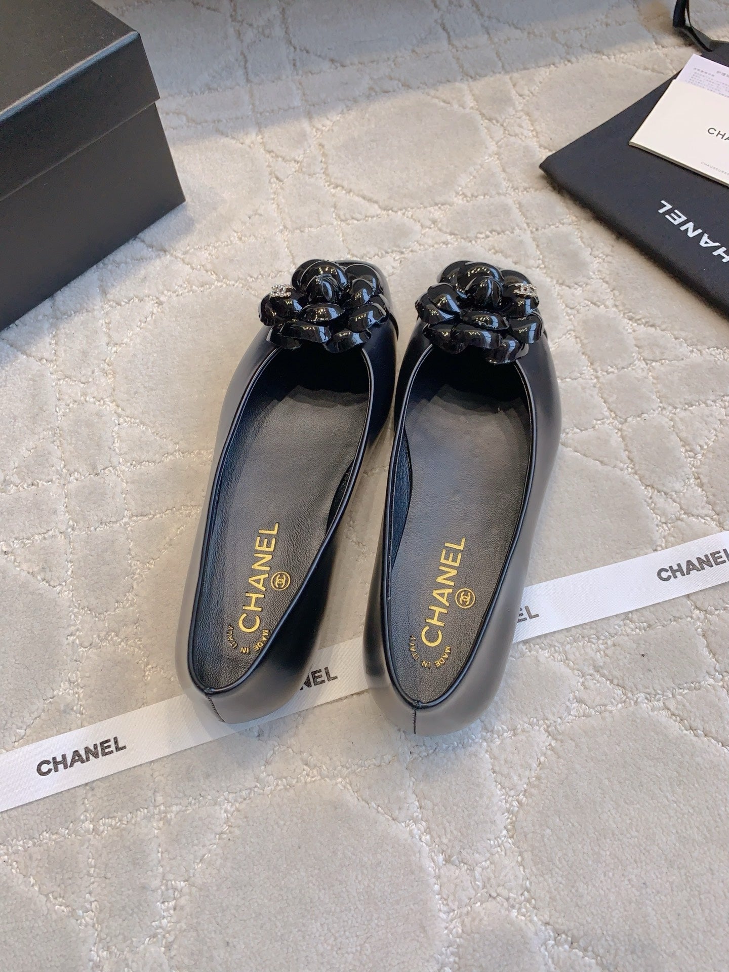 Chan New  Camellia flat shoes