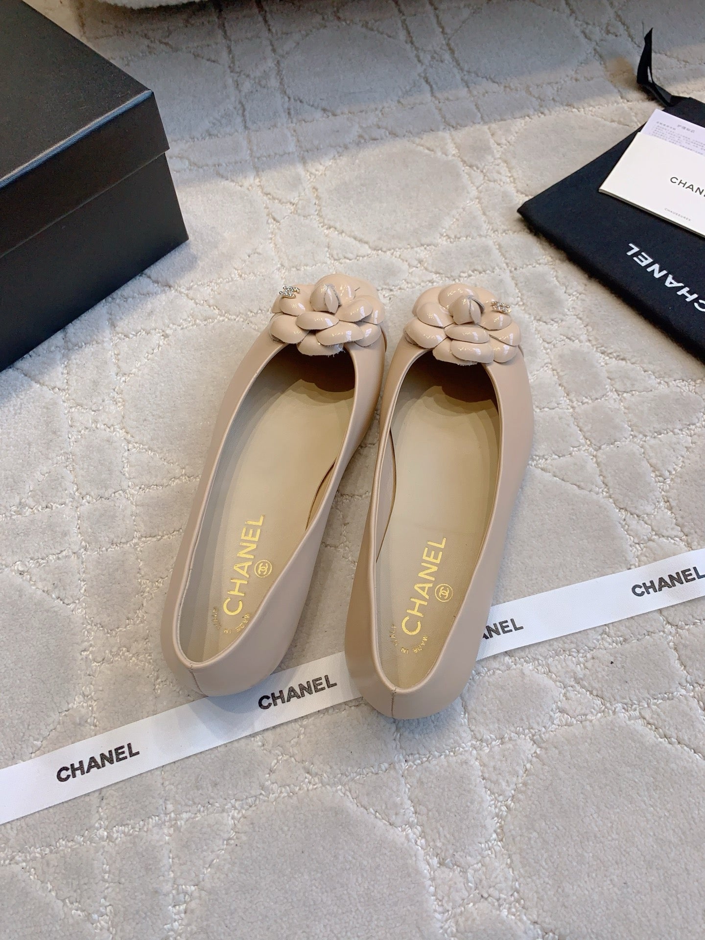 Chan New  Camellia flat shoes