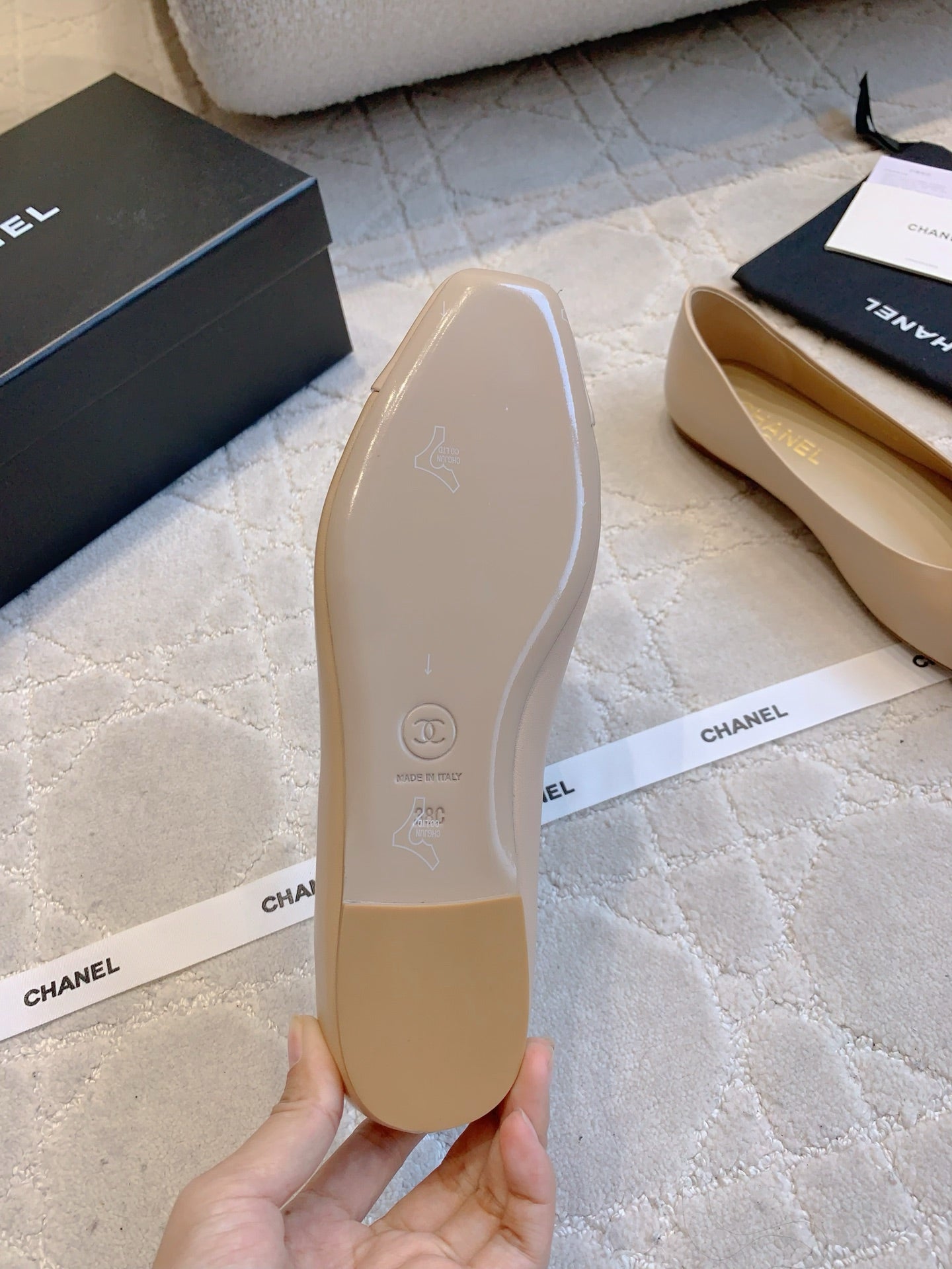 Chan New  Camellia flat shoes