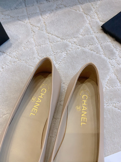 Chan New  Camellia flat shoes