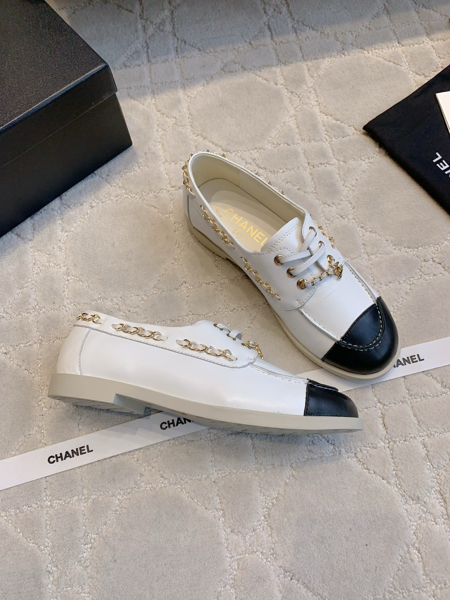 Chan New  Chain-strap flats