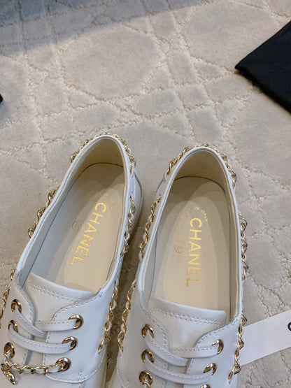 Chan New  Chain-strap flats