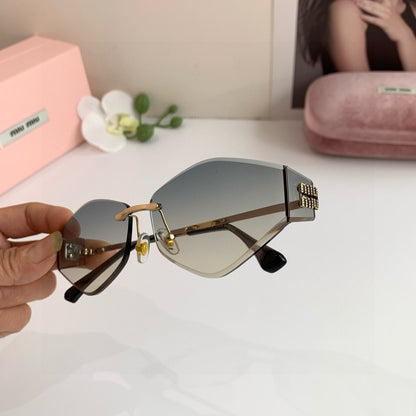 Miu  New Sunglasses