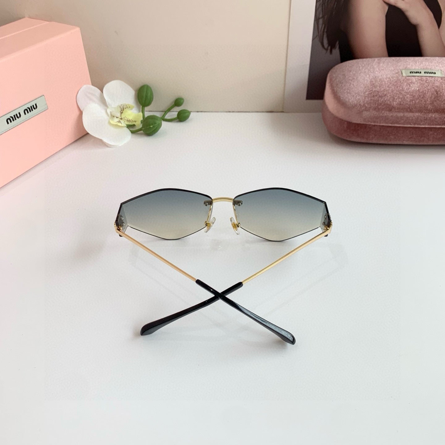 Miu  New Sunglasses