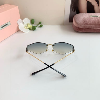 Miu  New Sunglasses