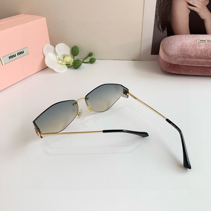 Miu  New Sunglasses