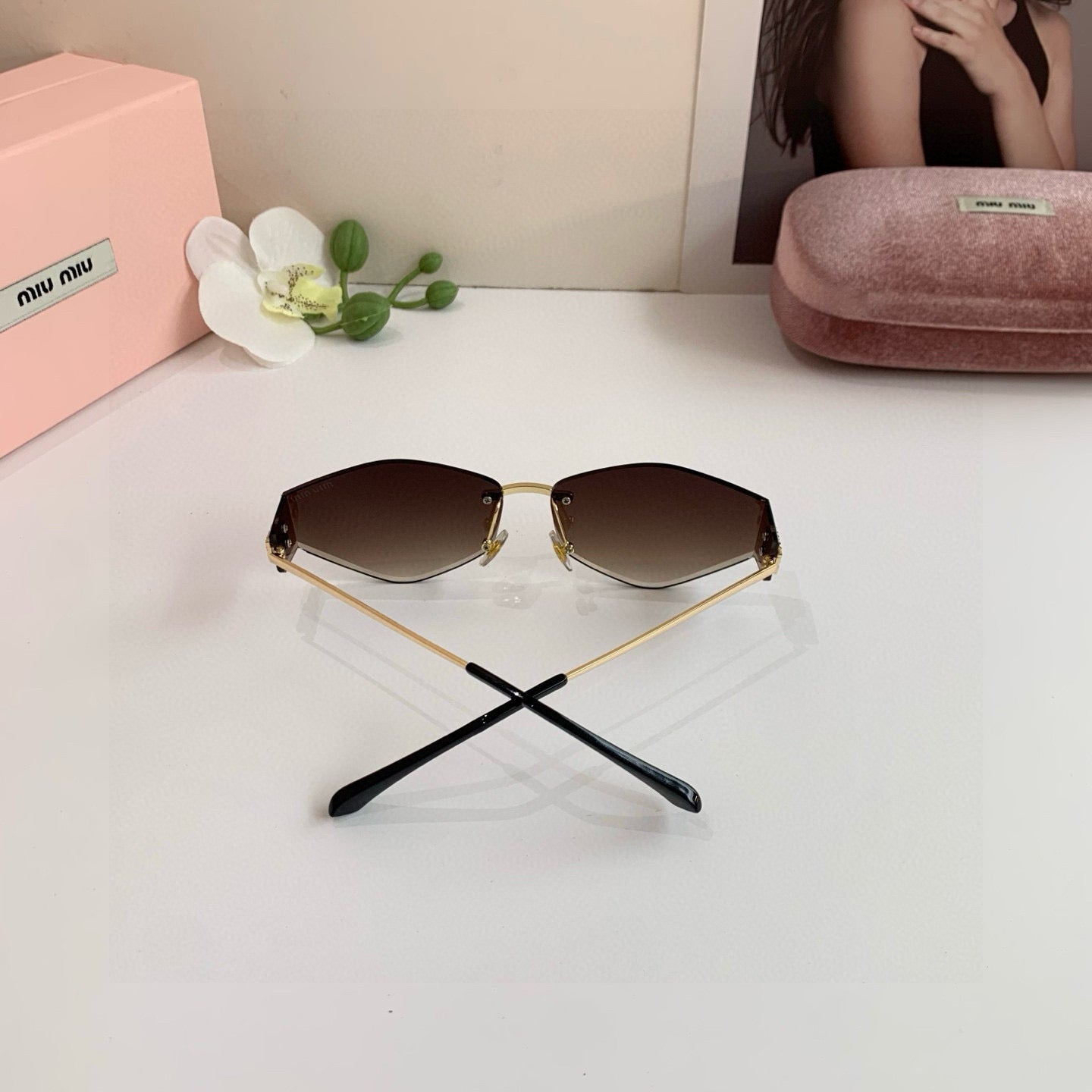 Miu  New Sunglasses