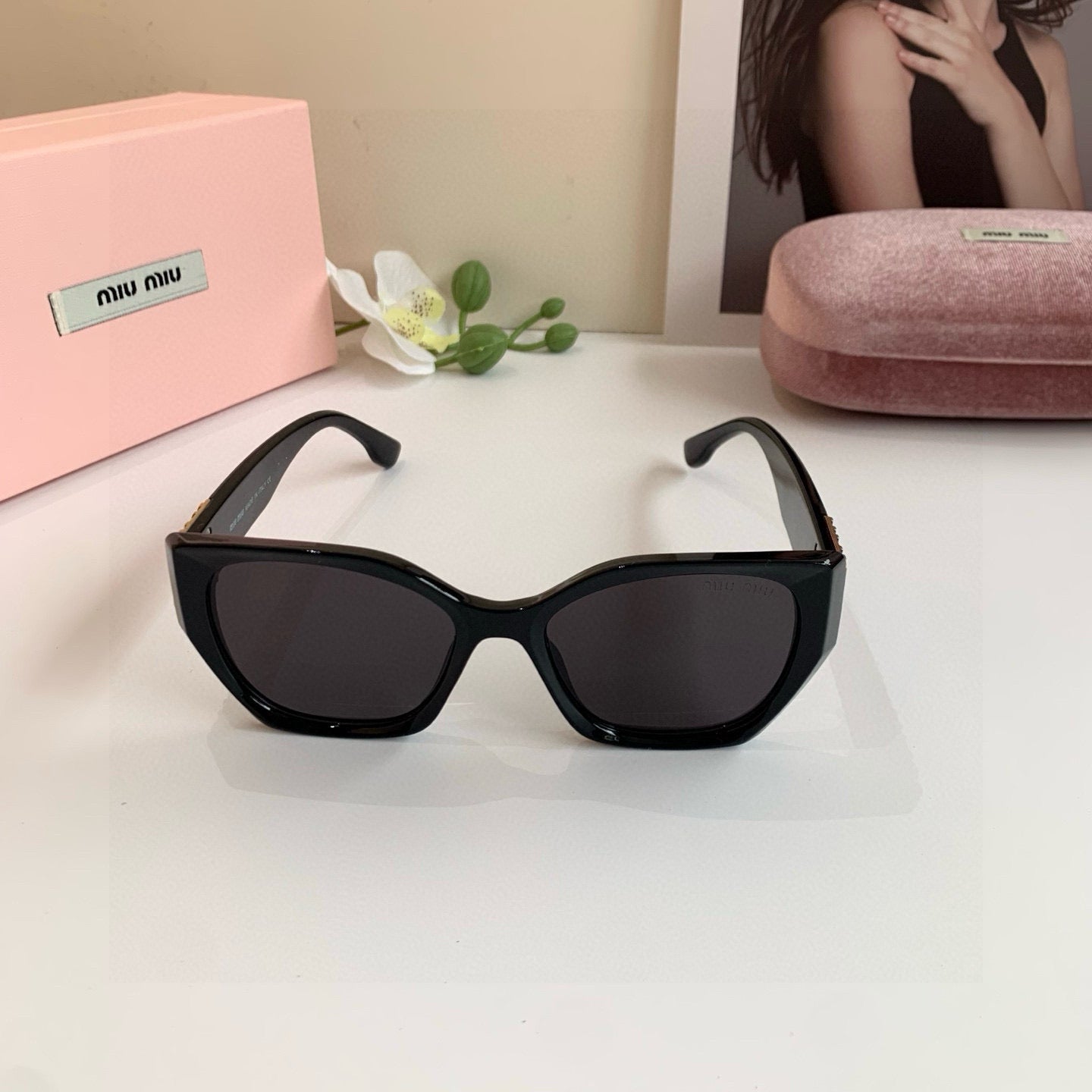 Miu  New Sunglasses