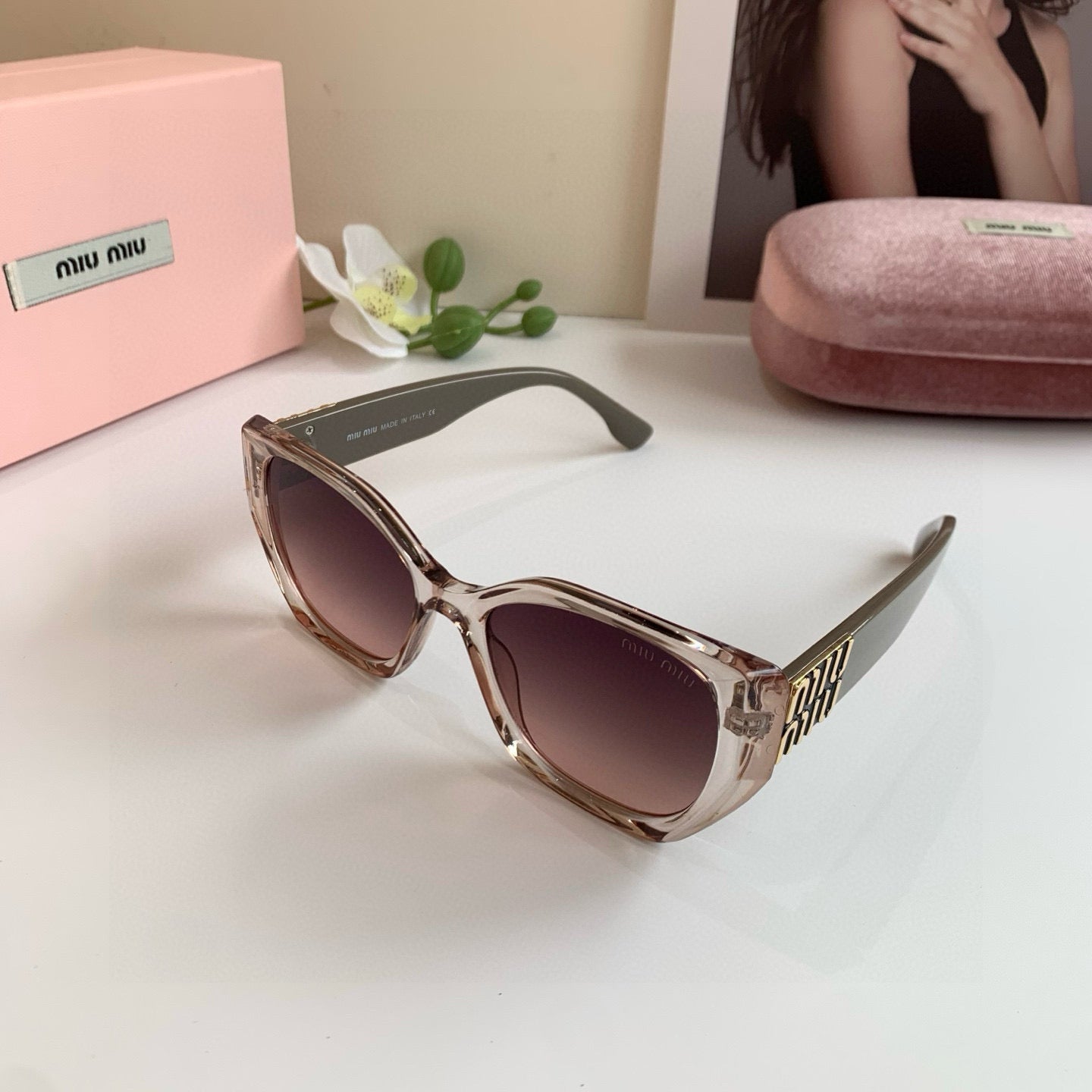 Miu  New Sunglasses