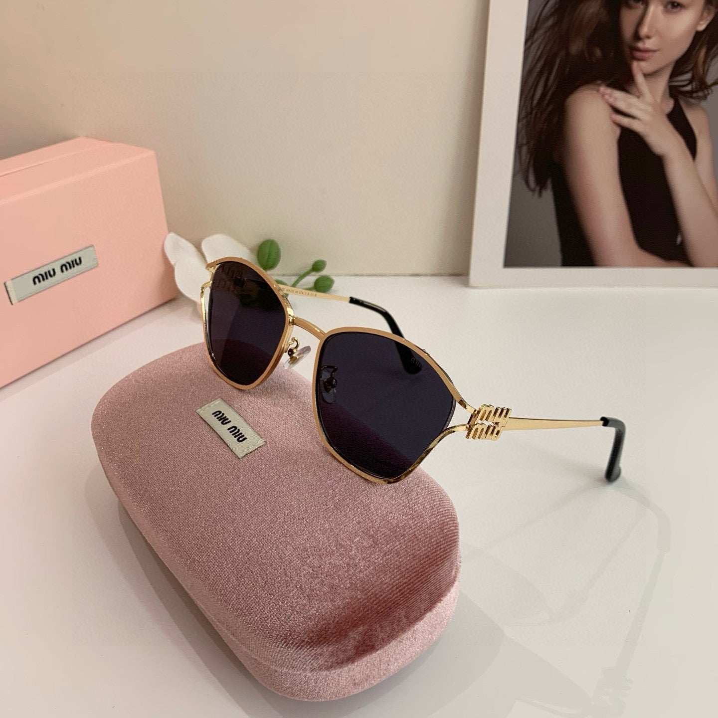 Miu  New Sunglasses