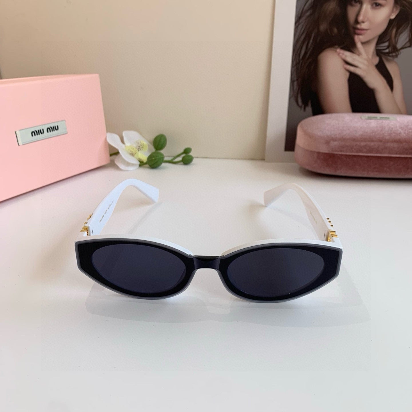 Miu  New Sunglasses