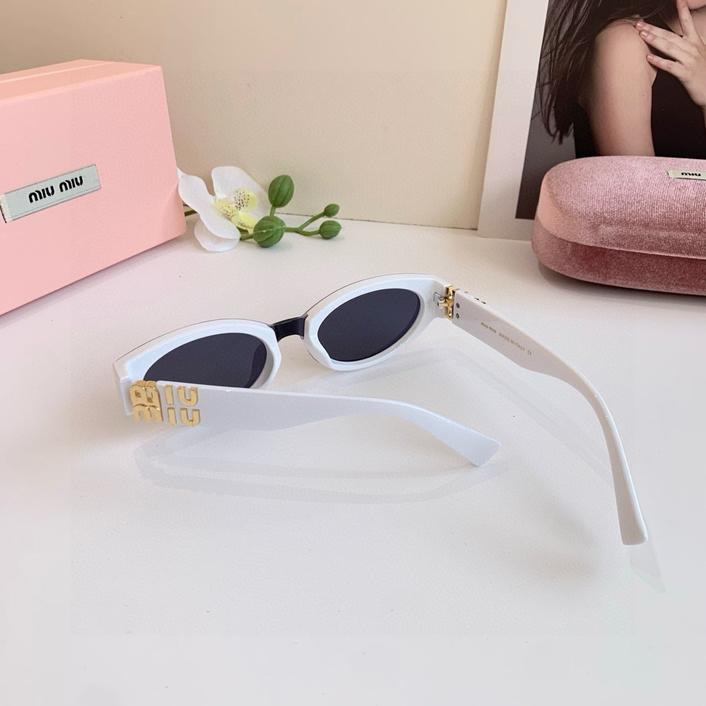 Miu  New Sunglasses