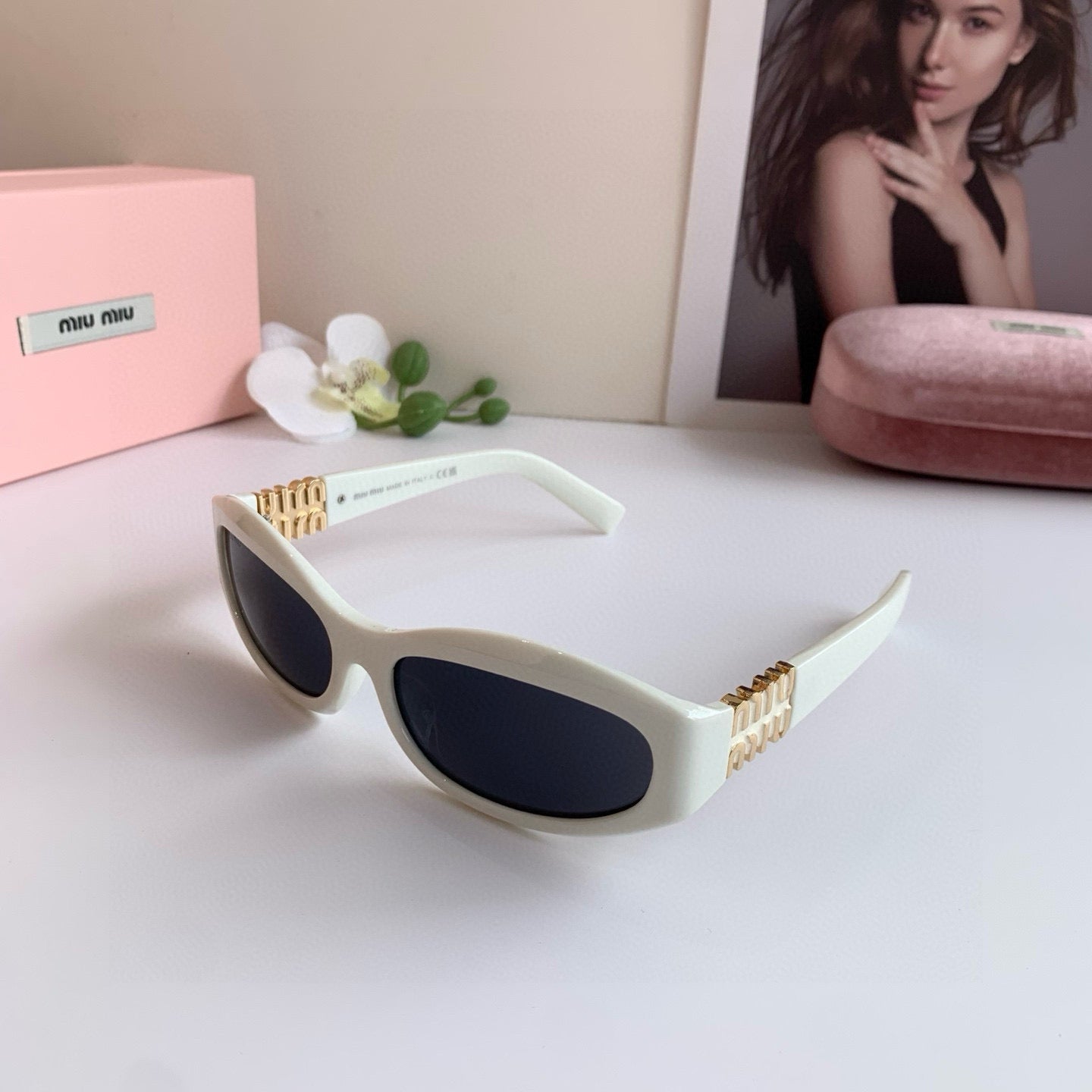 Miu  New Sunglasses