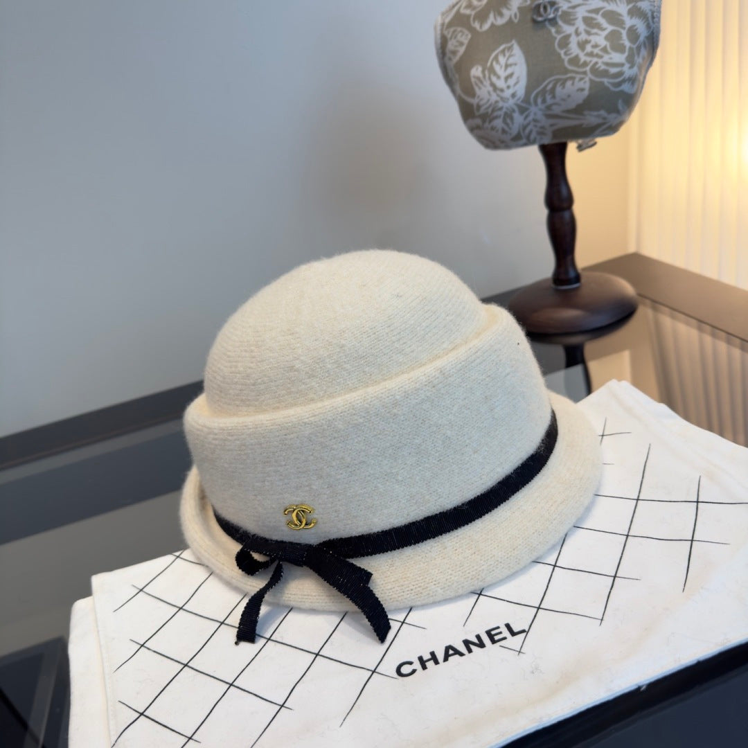 CHAN New Bucket hat