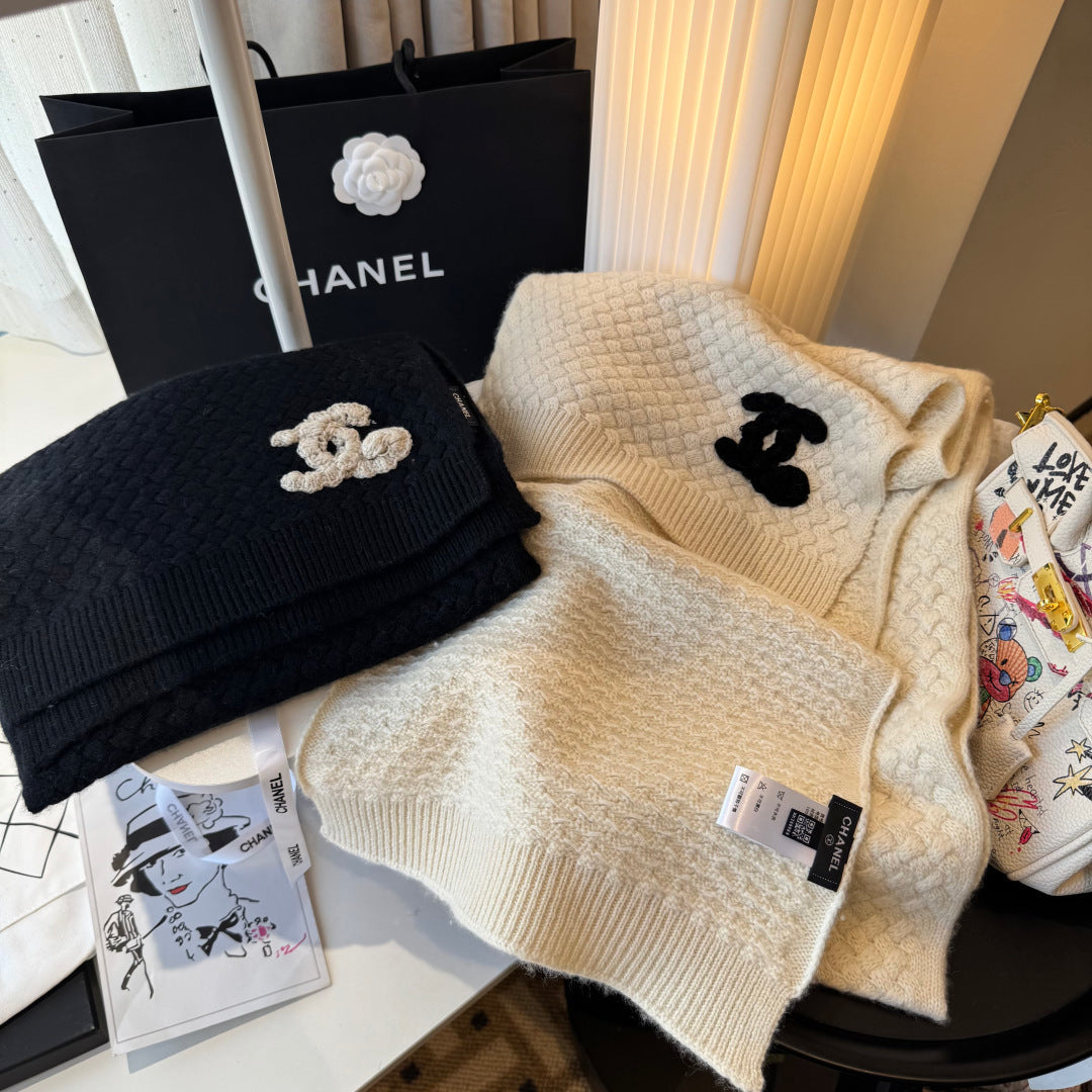 CHAN New Cashmere Scarf