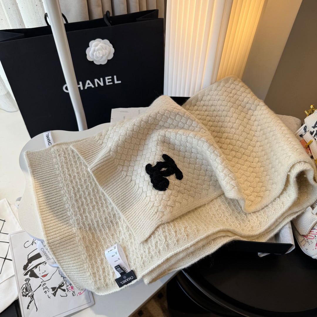 CHAN New Cashmere Scarf