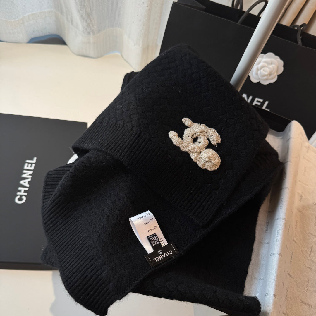 CHAN New Cashmere Scarf