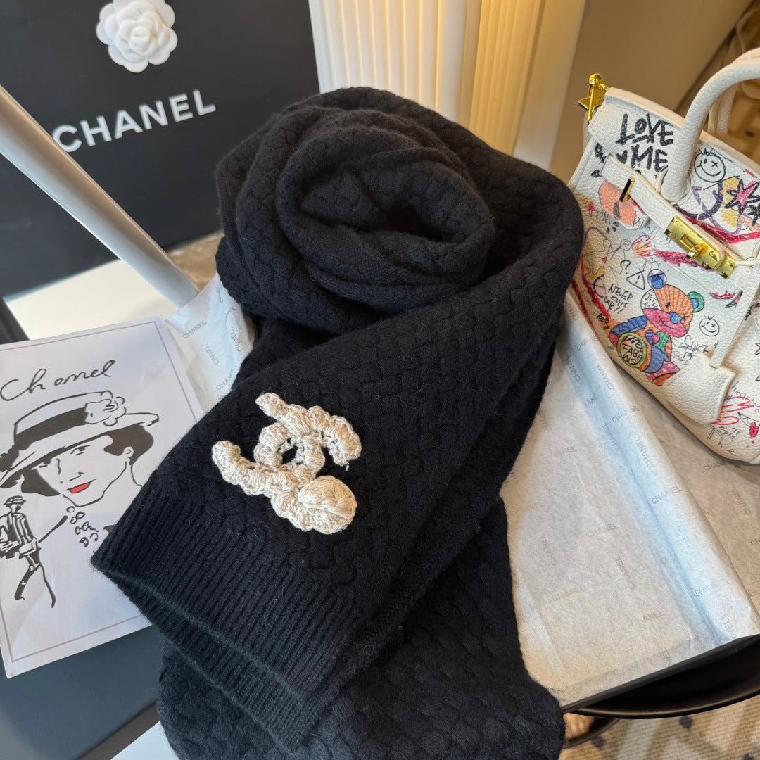 CHAN New Cashmere Scarf