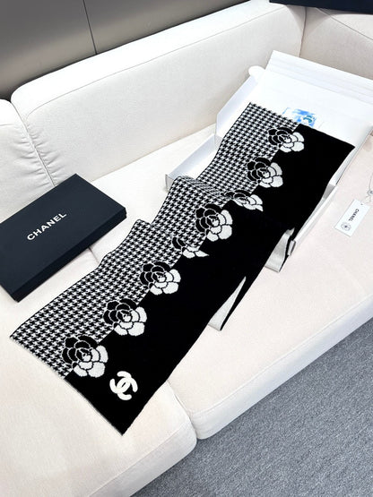 CHAN New Cashmere Scarf