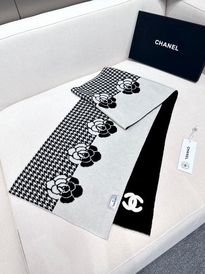 CHAN New Cashmere Scarf
