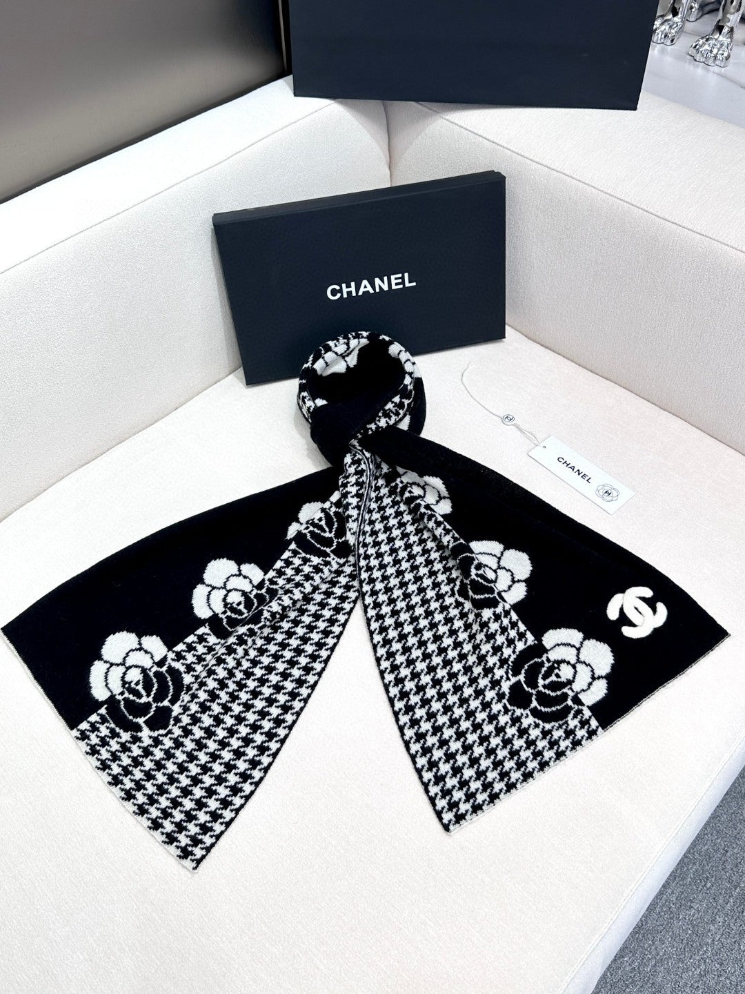 CHAN New Cashmere Scarf