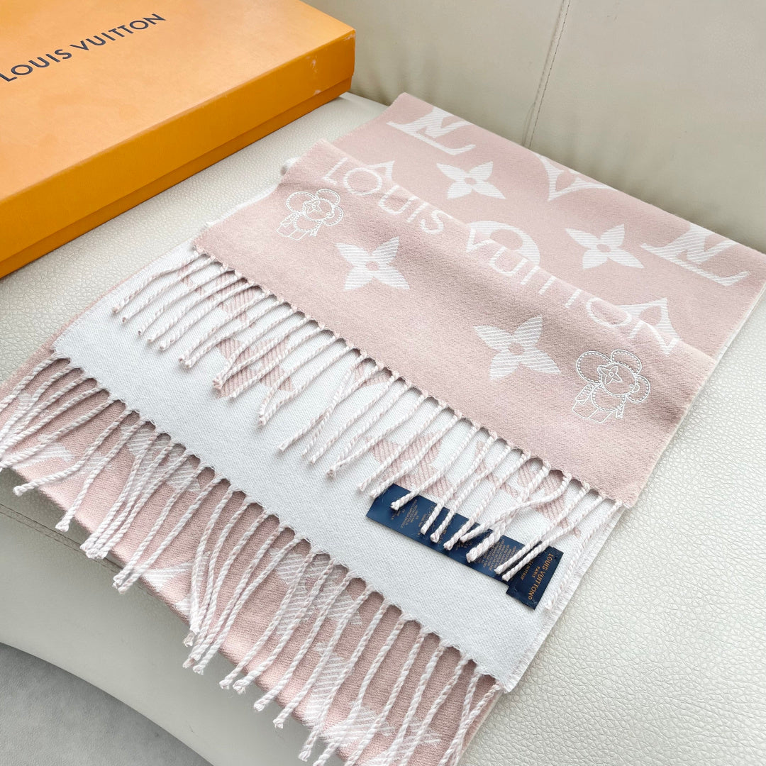 Louis New Scarf