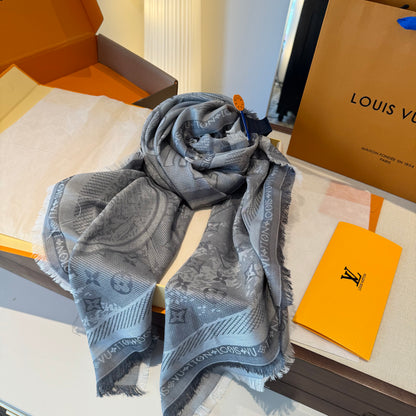 Louis New Scarf