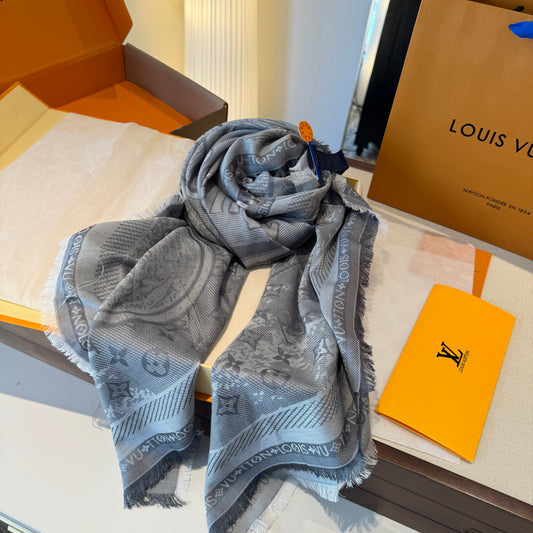 Louis New Scarf