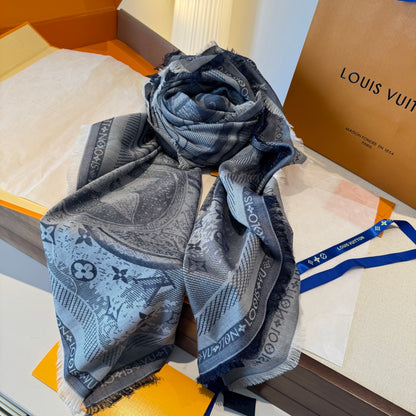 Louis New Scarf