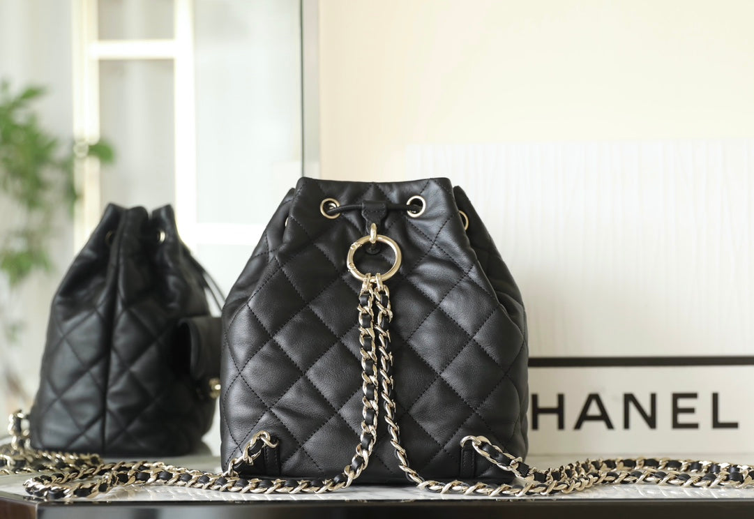 Chan New 23B drawstring bucket backpack