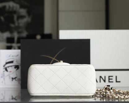 Chan New 23c square shoulder bag