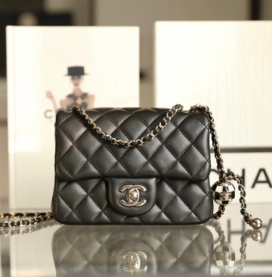 Chan New 23c square shoulder bag