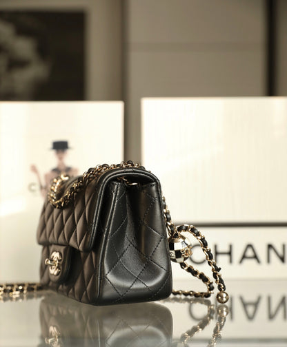 Chan New 23c square shoulder bag