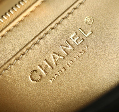 Chan New 23c square shoulder bag