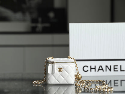 Chan New 23s Chain cosmetic bag