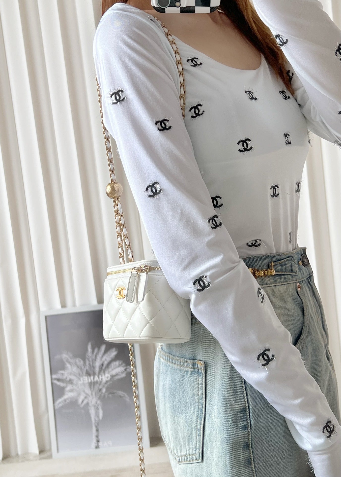 Chan New 23s Chain cosmetic bag