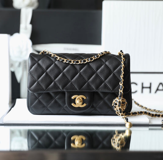 Chan New 22s Chain flap bag