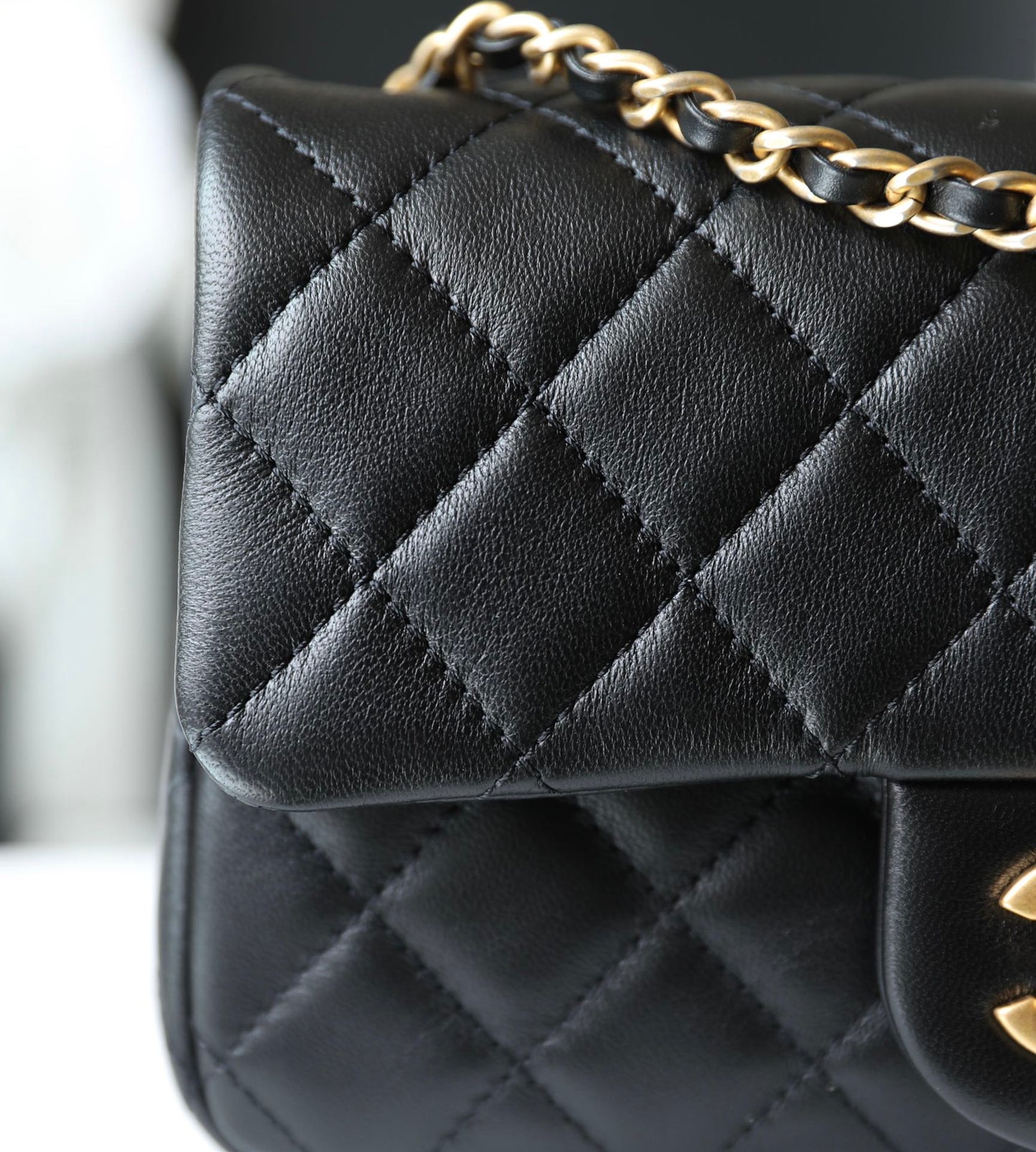 Chan New 22s Chain flap bag