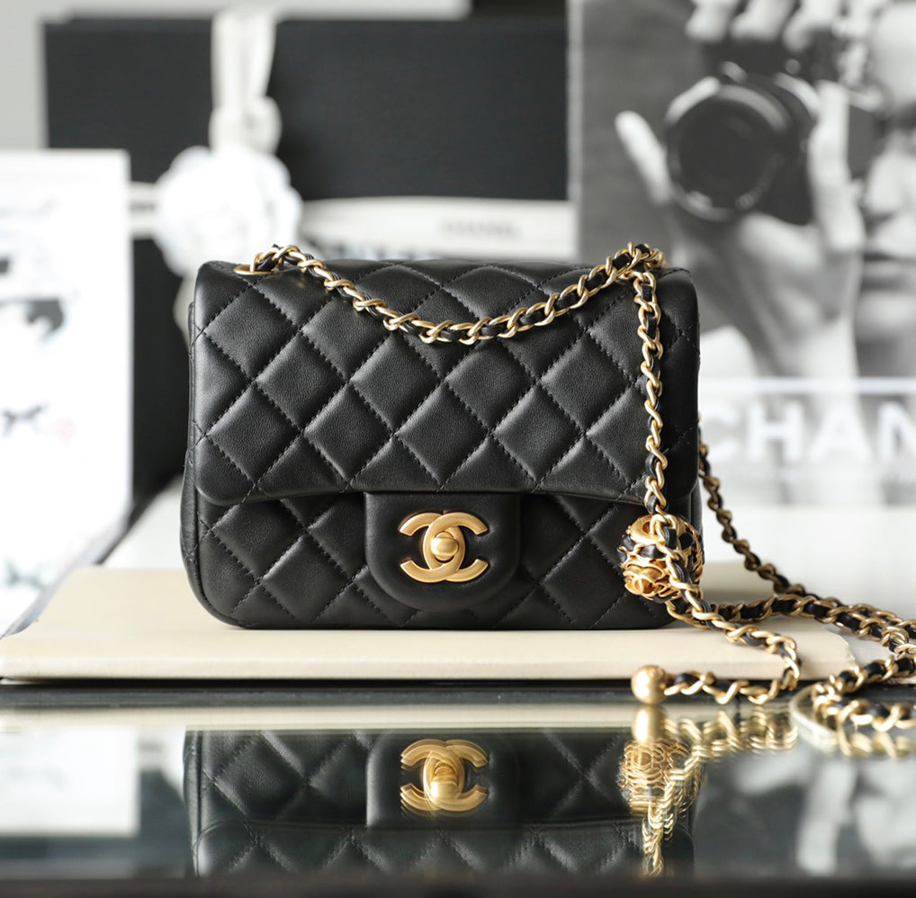 Chan New 22s Gold Globe Chain  Bag