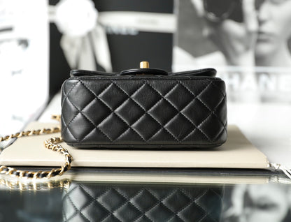 Chan New 22s Gold Globe Chain  Bag