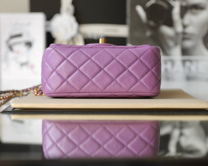 Chan New 22s Gold Globe Chain  Bag