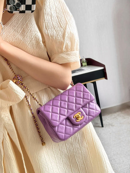 Chan New 22s Gold Globe Chain  Bag