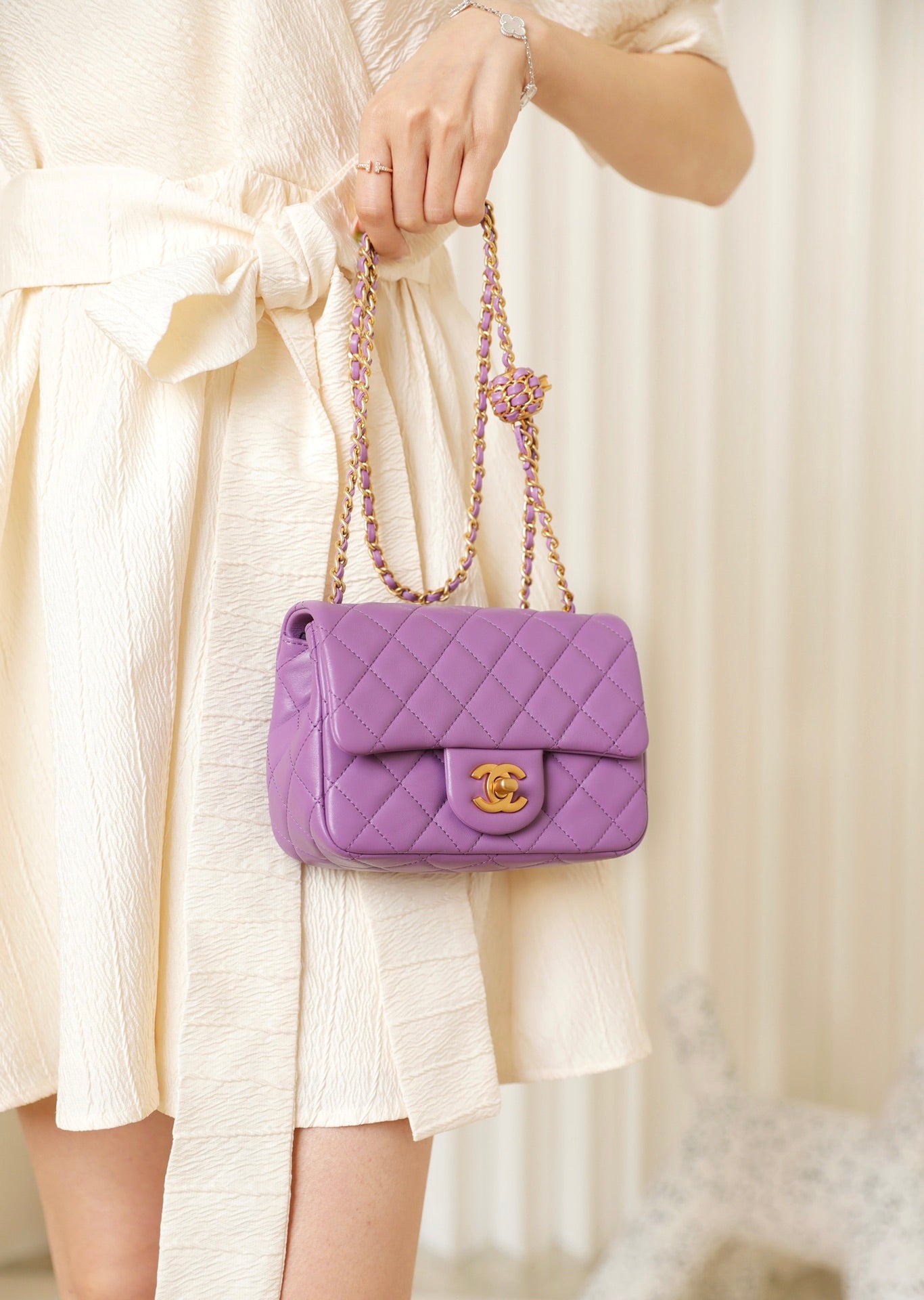 Chan New 22s Gold Globe Chain  Bag