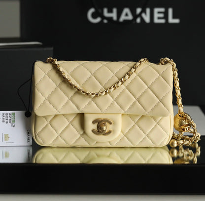 Chan New Chain flap bag